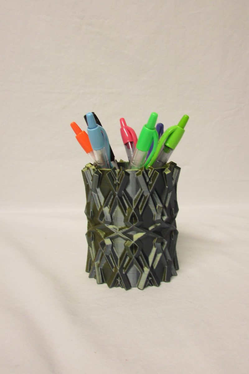 Diamond Lattice Desk Organizer